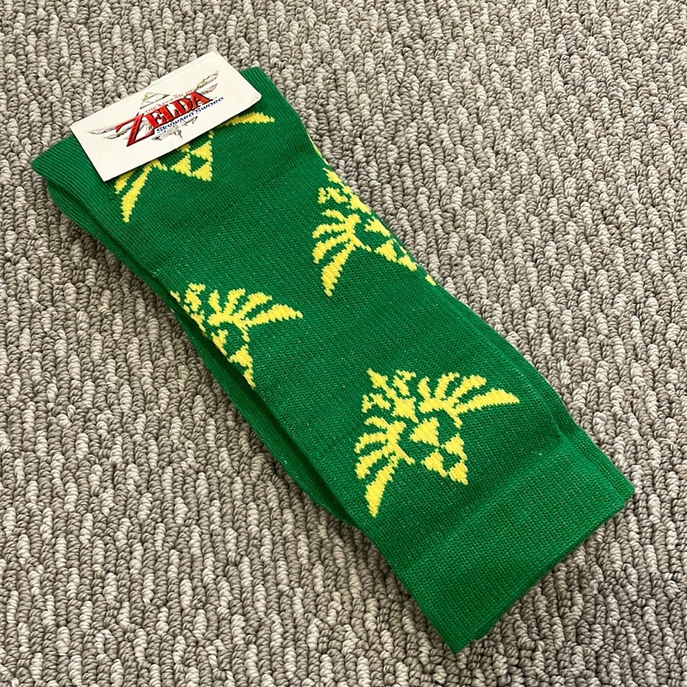 Green Zelda mens crew socks